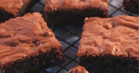 Receita de Brownie Simples: O Primeiro Passo para um Negócio Doce e Lucrativo